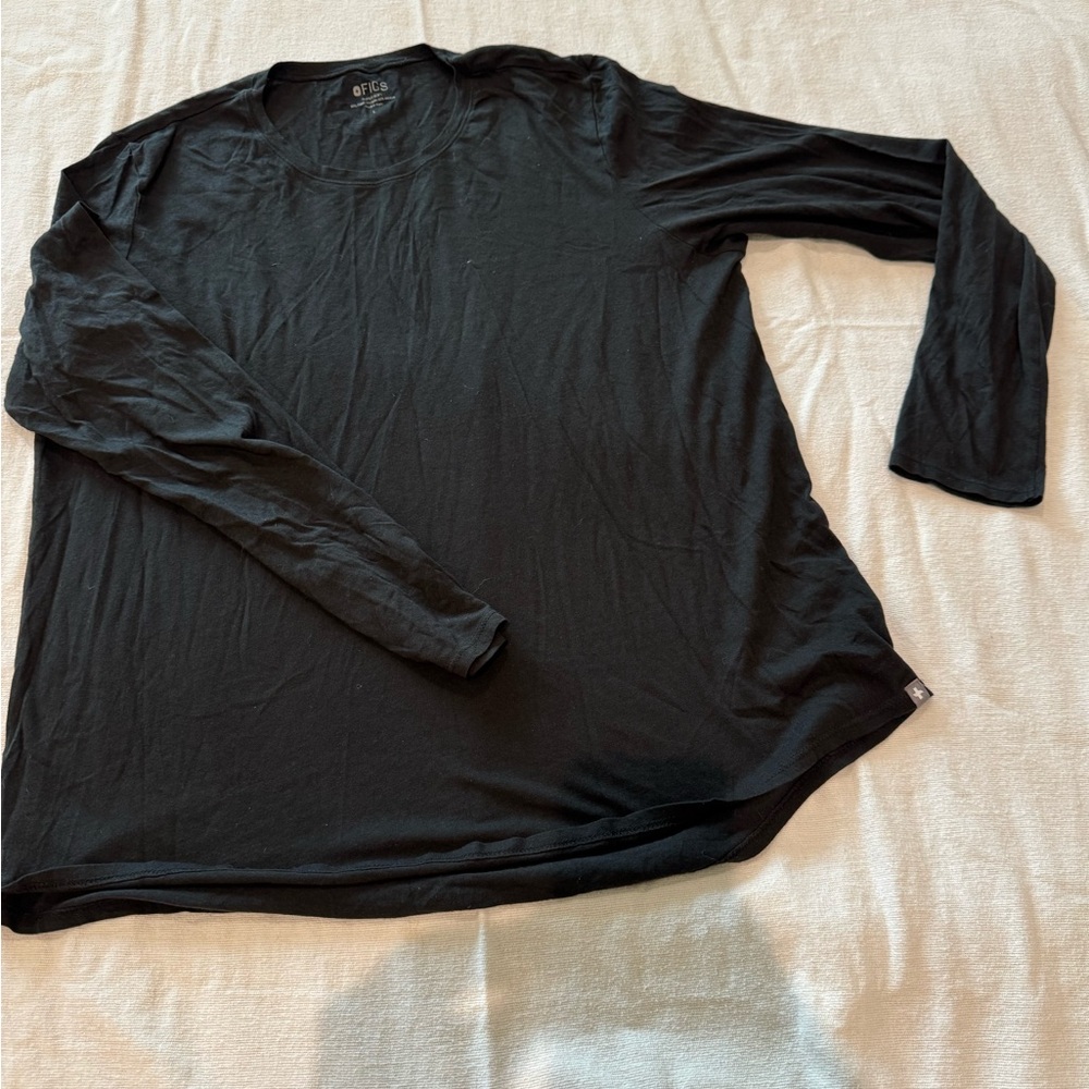 Woman’s Figs Black Long Sleeve Tee